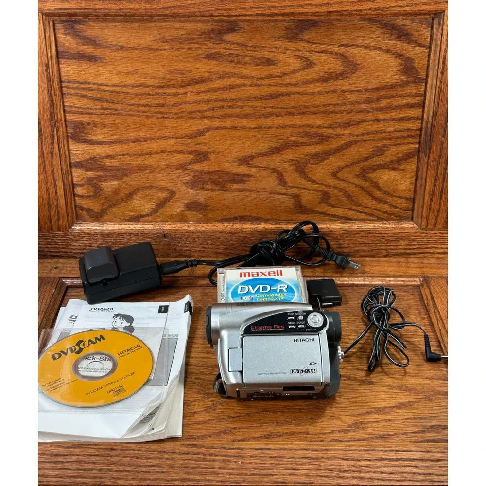 Hitachi DZ-GX5080A DVD Camcorder 30x Optical Zoom Cinema Res Bundle Silver